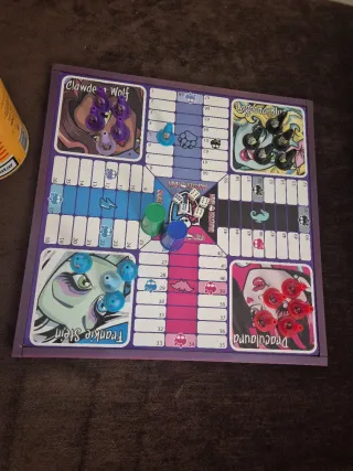 Juego de mesa Monster High: Parchís y Oca.