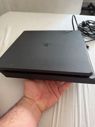 PS4 (Playstation 4) 1TB Negra