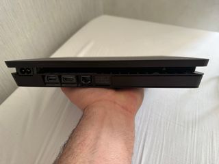 PS4 (Playstation 4) 1TB Negra