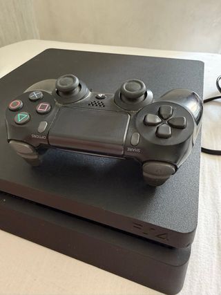 PS4 (Playstation 4) 1TB Negra
