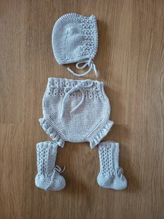 Conjunto ranita, capota y botitas bebé