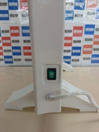 Radiador eléctrico bajo consumo 900 W 6 elementos con mando y temporizador – Cecotec