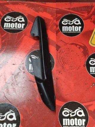 Tapa derecha para Honda DN01 64820MEH000