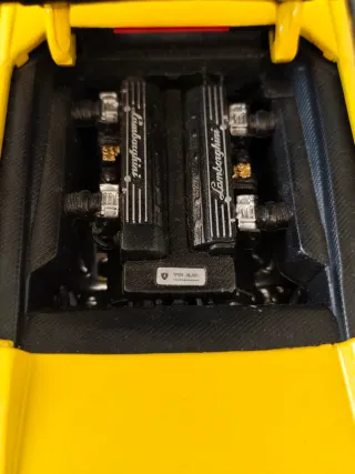 1:18 Maisto Lamborghini Murciélago Amarillo
