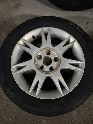 Llantas 15” SEAT Ibiza 6L con neumáticos nuevos