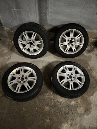 Llantas 15” SEAT Ibiza 6L con neumáticos nuevos
