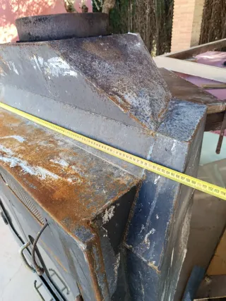 Chimenea de metal y cristal