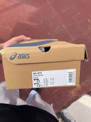 Asics Gel-NYC Negro/Gris Talla 44