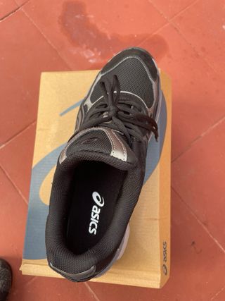 Asics Gel-NYC Negro/Gris Talla 44