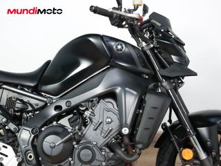 YAMAHA MT 09