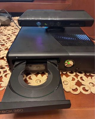 Xbox 360 Kinect 4GB Negra