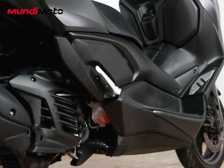 YAMAHA X-MAX 125