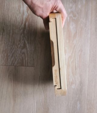 Tabla de quesos con 4 cubiertos 30x18 cm aprox