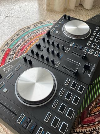 Mesa DJ The Next Beat Negra/Plata