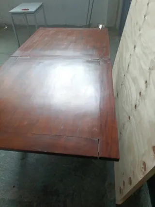 Mesa de comedor extensible de madera