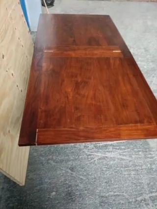 Mesa de comedor extensible de madera