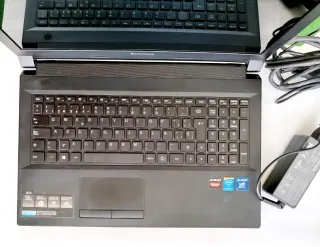 Lenovo Intel Core i5, schermo da 15,6 pollici