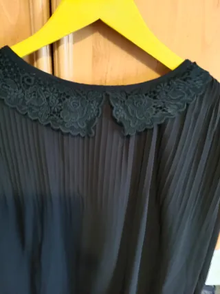 Blusa negra mujer talla M con cuello encaje