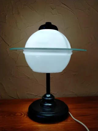 Lámpara de mesa opalina vintage