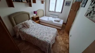 Canapé abatible 90x182 con remate de madera