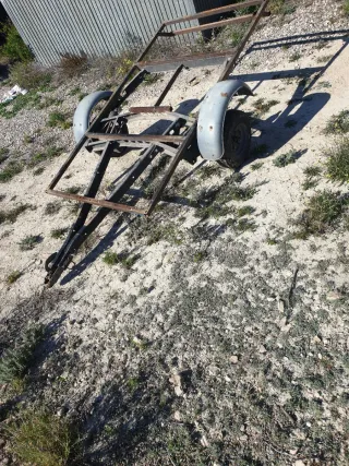 Remolque plataforma porta moto