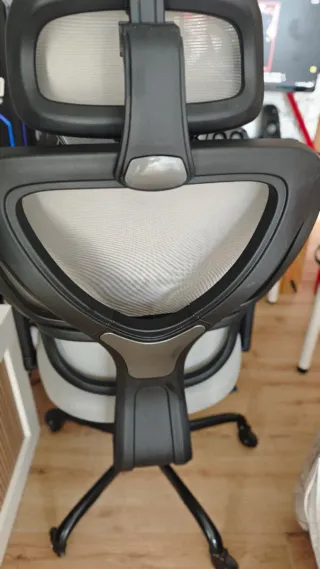 Silla kerdom de oficina ergonómica beige