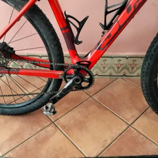 Bicicleta Montagna 29 Rossa Carbonio