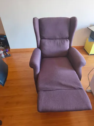 Dos sillones cómodos lilas