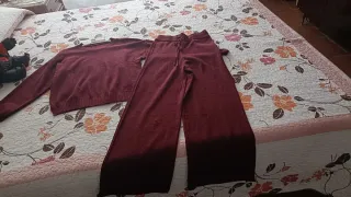 Conjunto punto marrón/rojo Talla XS