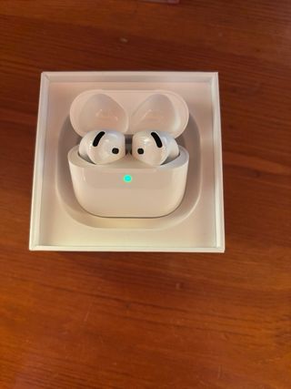 AirPods 4