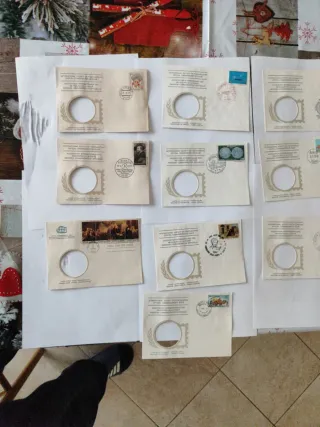 34 buste commemorative con francobolli