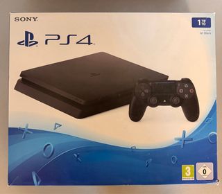 PlayStation 4 1TB Nera