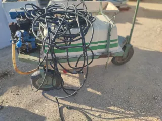 Carretilla fumigadora con motor
