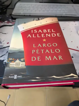 Isabel Allende Largo pétalo de mar