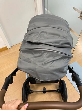 Kinderkraft MOOV 2 AIR passeggino 3 in 1 con cestino e seggiolino auto, ruote grandi gonfiabili, Sistema Viaggio con seggiolino auto, fino a 22 kg, Grigio Chiaro