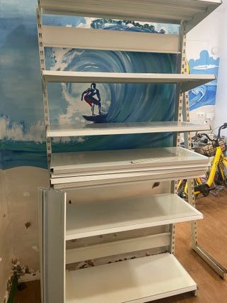 Estantería metálica desmontable plateada