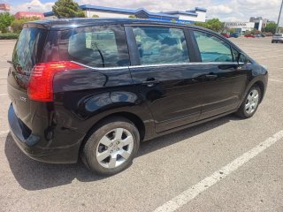 Peugeot 5008 2010