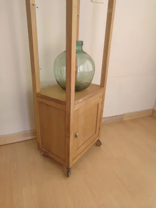 Mueble de madera