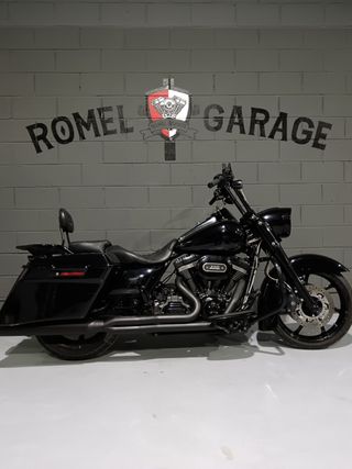 Harley Davidson Road King CVO