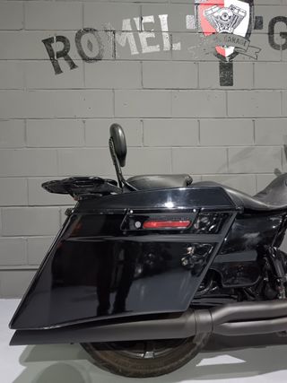 Harley Davidson Road King CVO