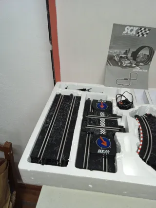Scalextric Compact Loopinator