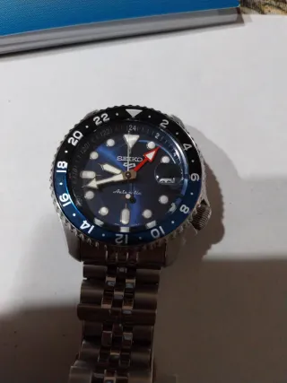 Seiko GMT 4R34A Nuevo 41mm.