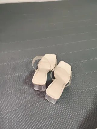 Zapatillas Bershka Beige Talla 39