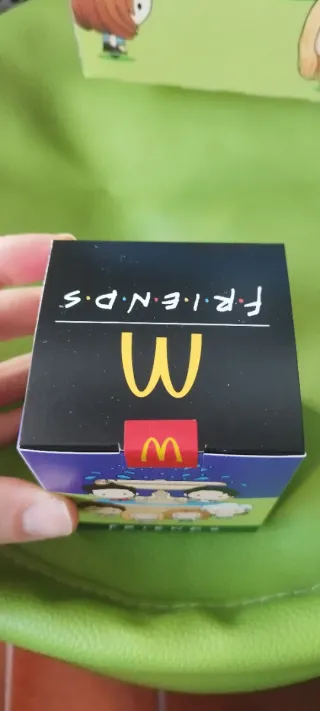 Figura Mónica Friends McDonald's Selada