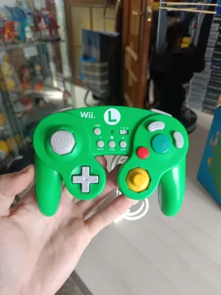 Mando Hori Battle Pad Luigi Super Mario Wii U