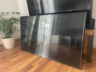 Televisión Thomson Negra 125x74cm 70 pulgadas