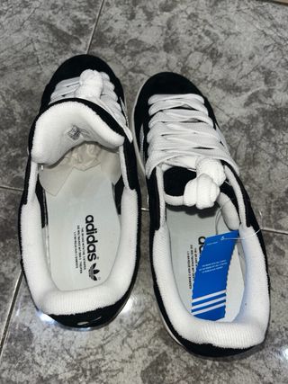 Adidas Campus Negras y Blancas
