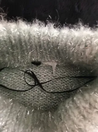 Jersey verde plateado con mangas abullonadas