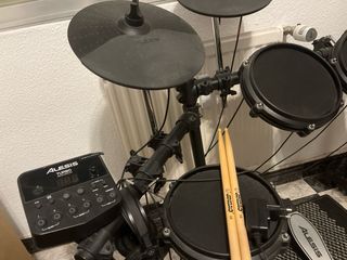 Batería Electrónica Alesis Turbo Mesh Kit