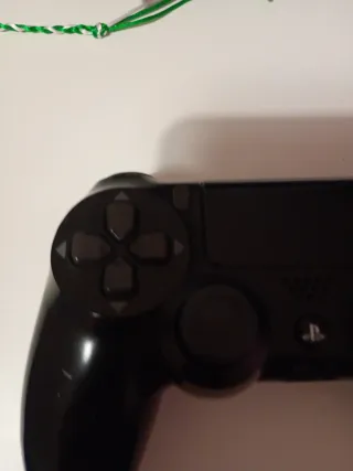 Mando de pley 4 está perfecto